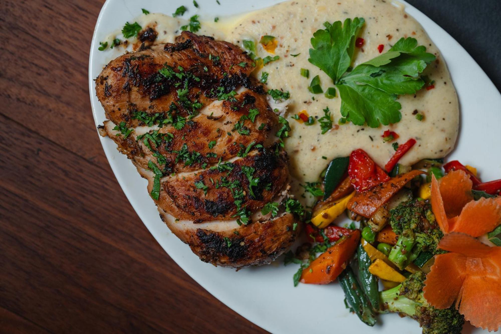 The White Rock Inn & Dine Шилонг Екстериор снимка